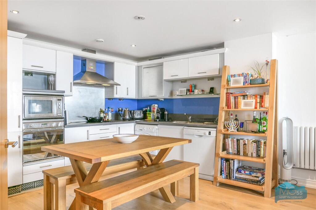 Main image of property: Kingsway, London, N12