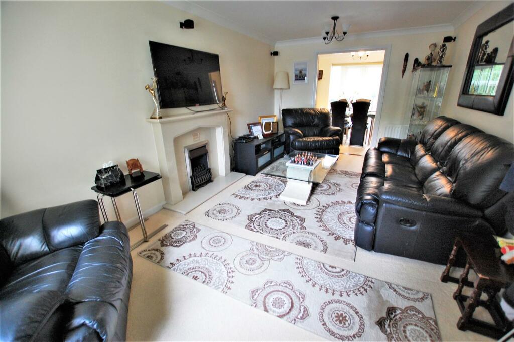Additional property image - The Runway, Salisbury Village, Hatfield