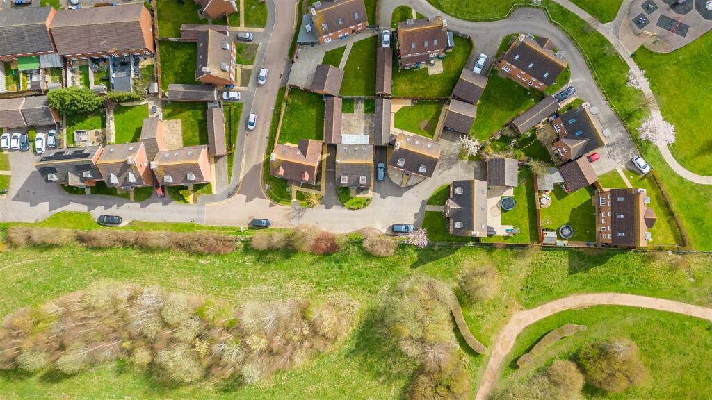 Additional property image - The Runway, Salisbury Village, Hatfield