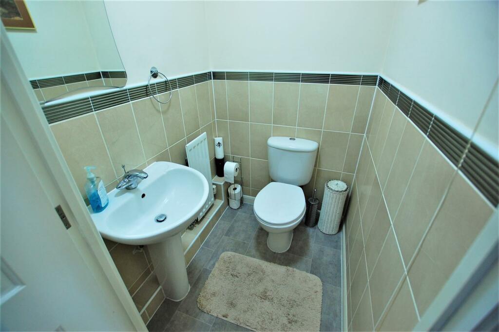 Additional property image - The Runway, Salisbury Village, Hatfield