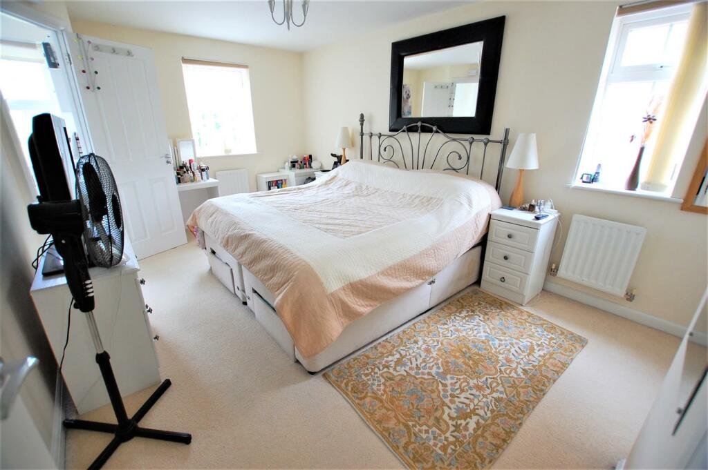 Additional property image - The Runway, Salisbury Village, Hatfield