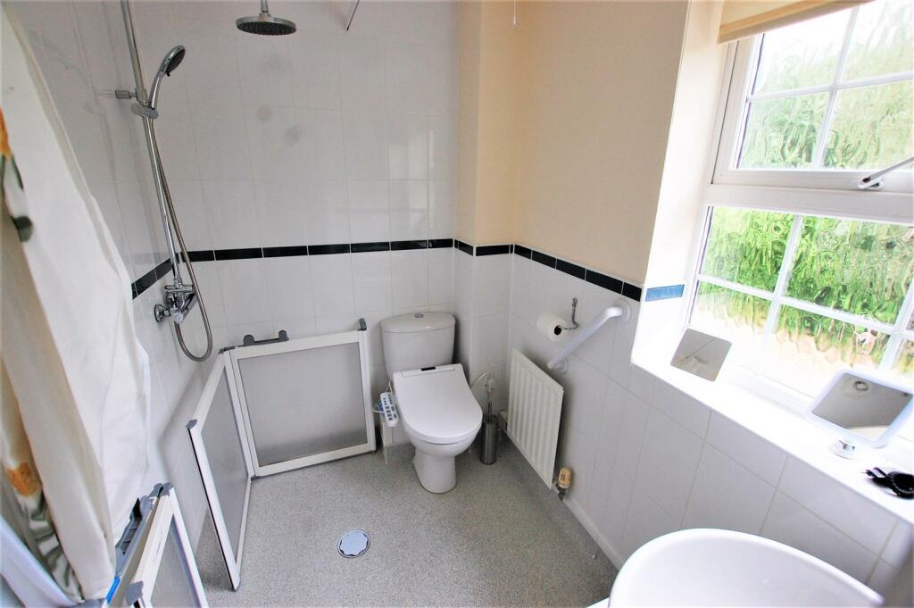 Additional property image - The Runway, Salisbury Village, Hatfield