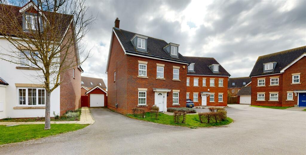 Additional property image - The Runway, Salisbury Village, Hatfield