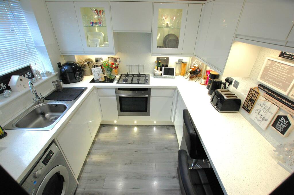 Additional property image - Cooks Way, Hatfield