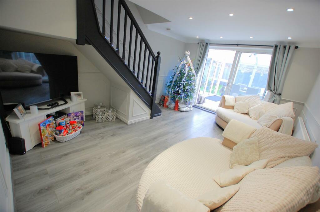 Additional property image - Cooks Way, Hatfield