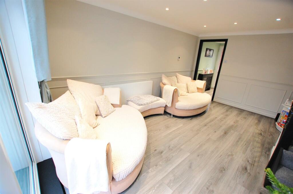 Additional property image - Cooks Way, Hatfield
