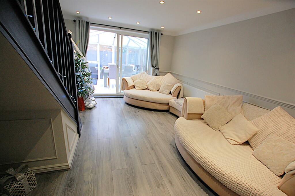Additional property image - Cooks Way, Hatfield