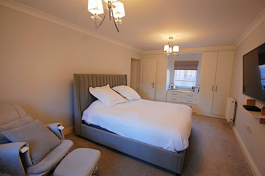 Additional property image - Devon Mead, Salisbury Village