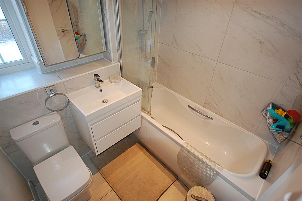 Additional property image - Devon Mead, Salisbury Village