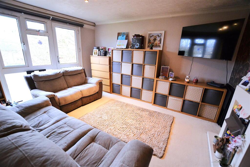 Additional property image - Hillfield, Hatfield