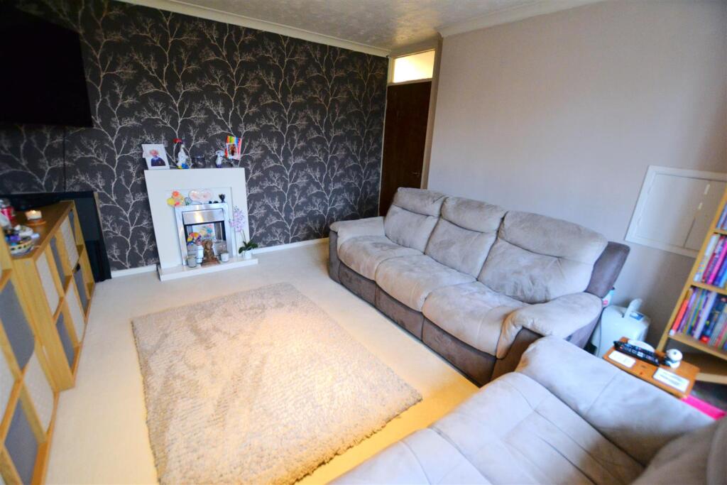Additional property image - Hillfield, Hatfield