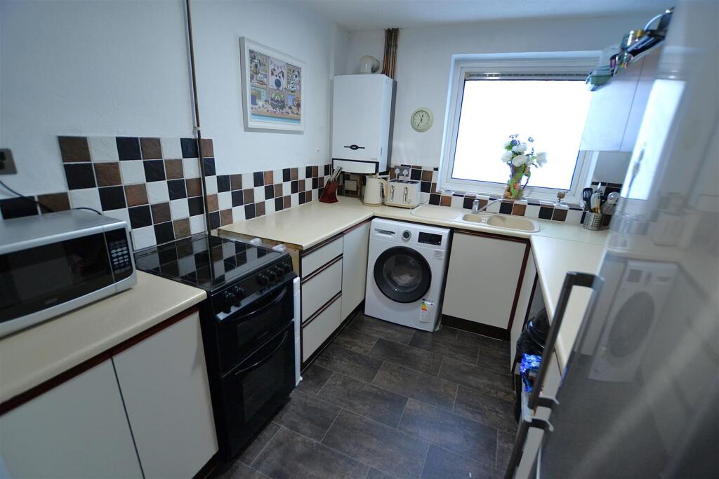 Additional property image - Hillfield, Hatfield