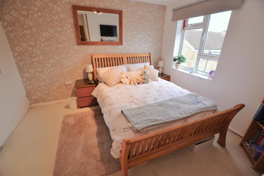 Additional property image - Hillfield, Hatfield