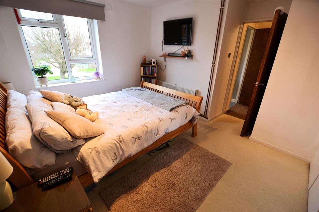 Additional property image - Hillfield, Hatfield