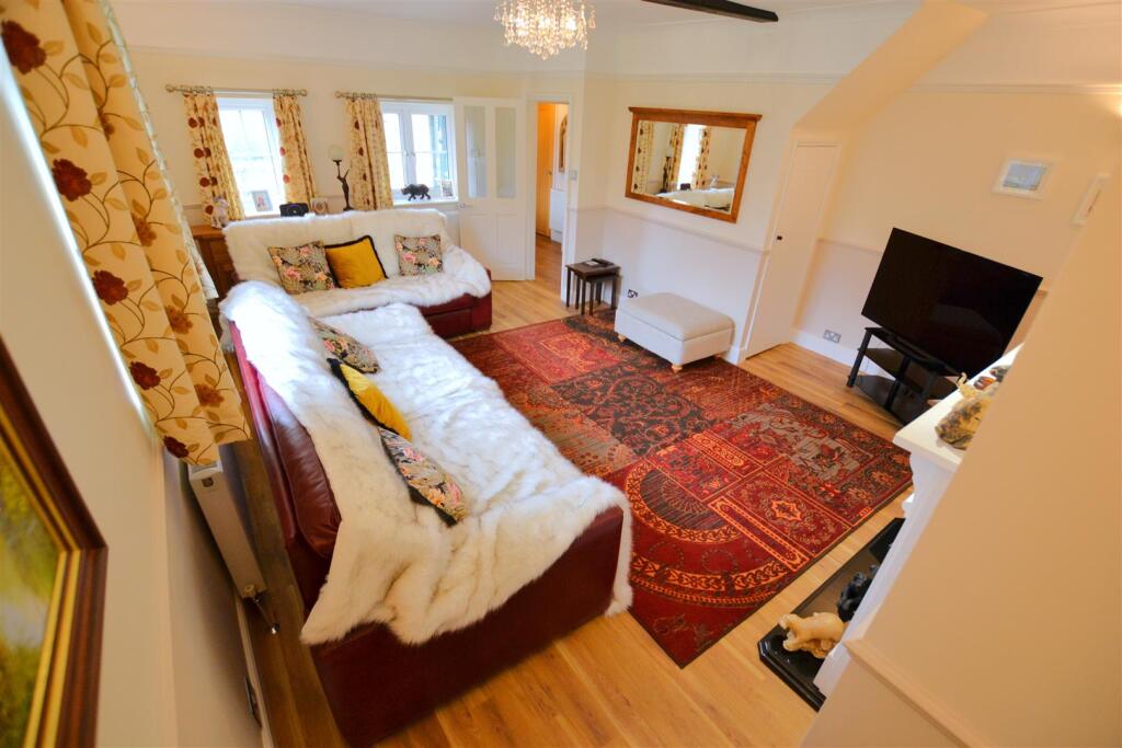 Additional property image - Woodside Green, Will Hill, Essendon