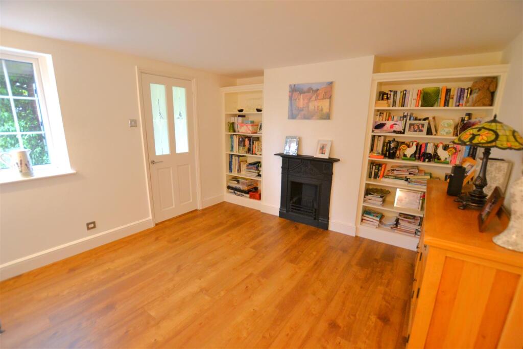 Additional property image - Woodside Green, Will Hill, Essendon