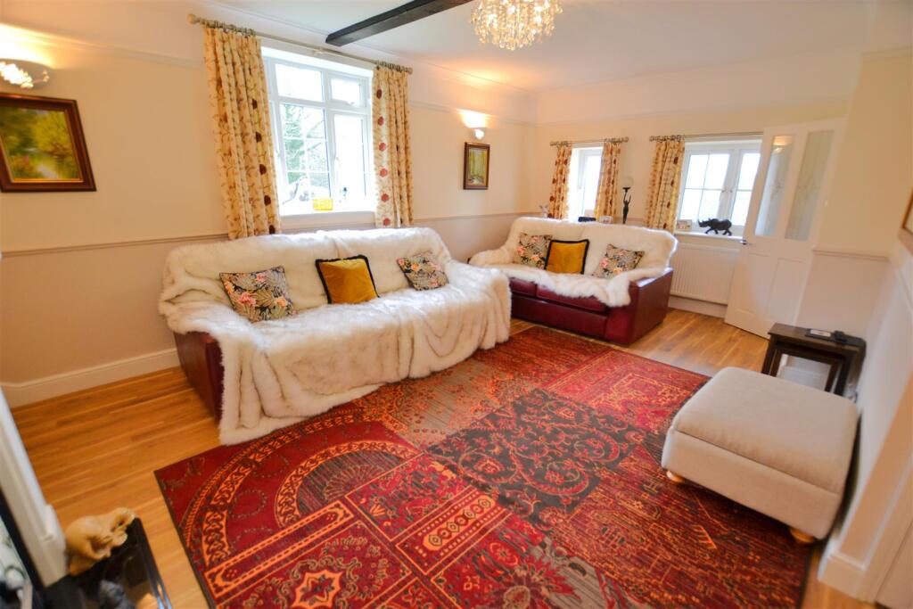 Additional property image - Woodside Green, Will Hill, Essendon