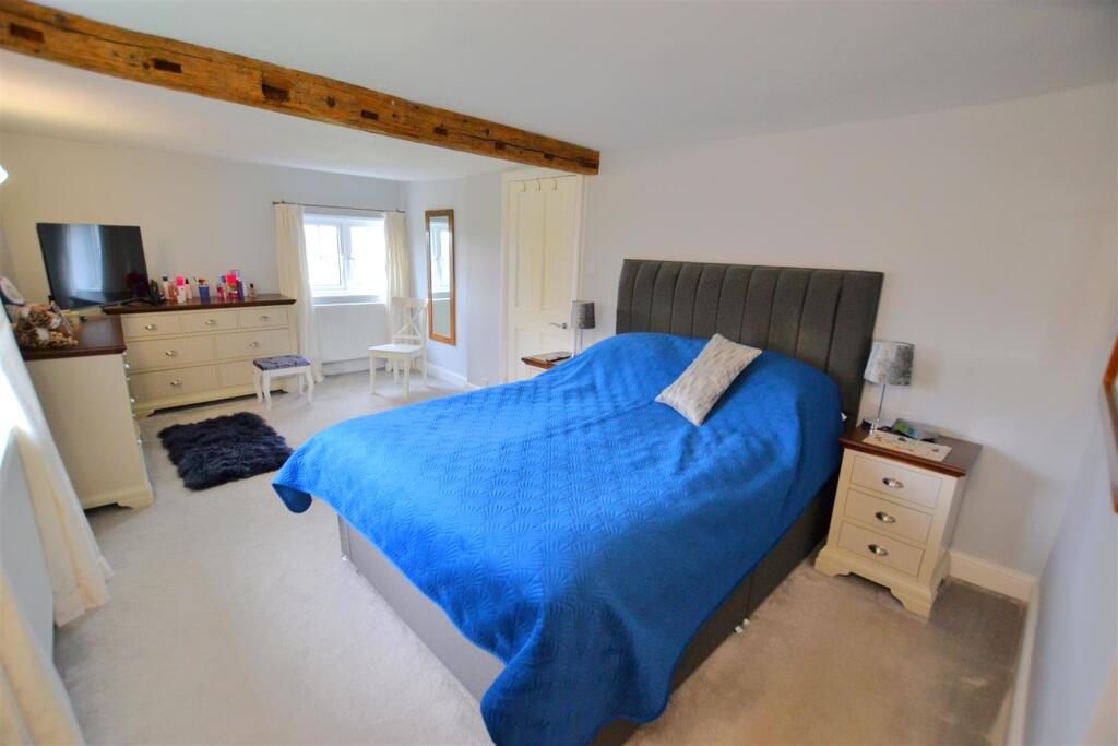 Additional property image - Woodside Green, Will Hill, Essendon