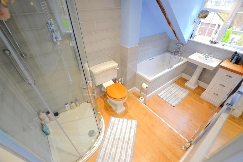 Additional property image - Woodside Green, Will Hill, Essendon
