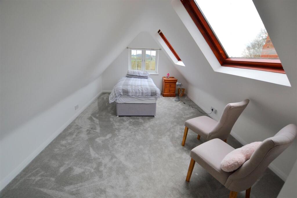 Additional property image - Woodside Green, Will Hill, Essendon
