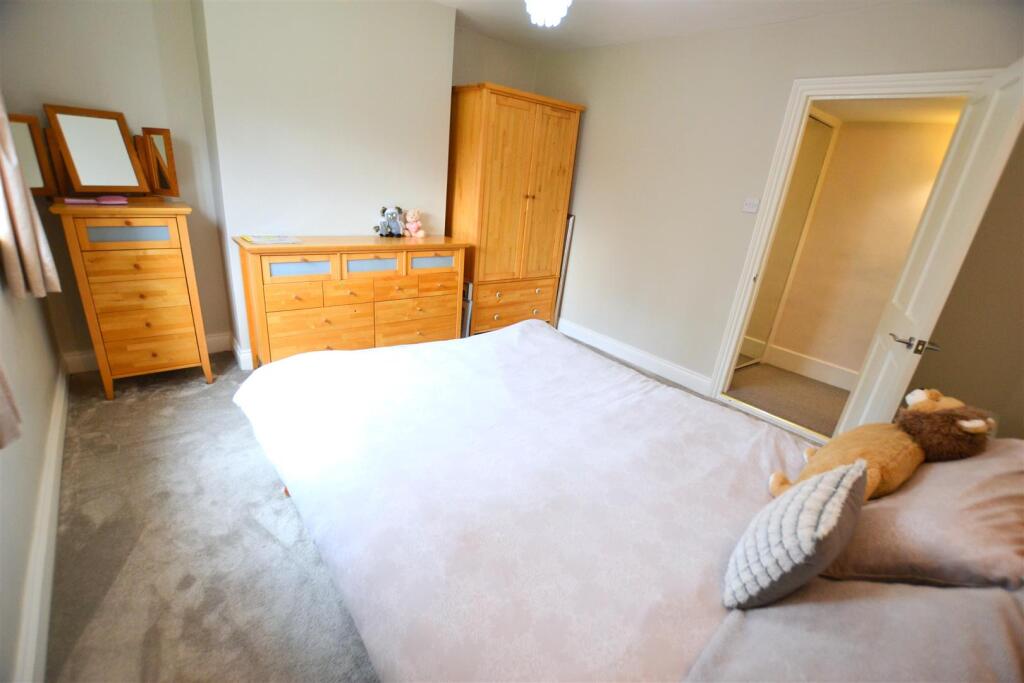 Additional property image - Woodside Green, Will Hill, Essendon
