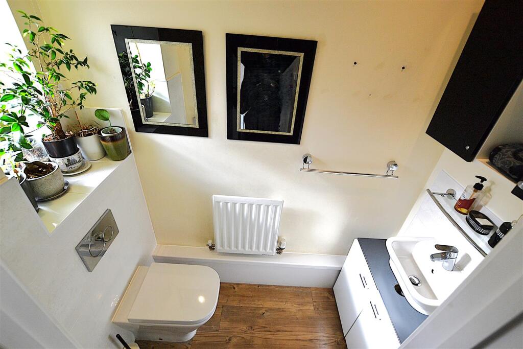 Additional property image - Appletree Way, Welwyn Garden City