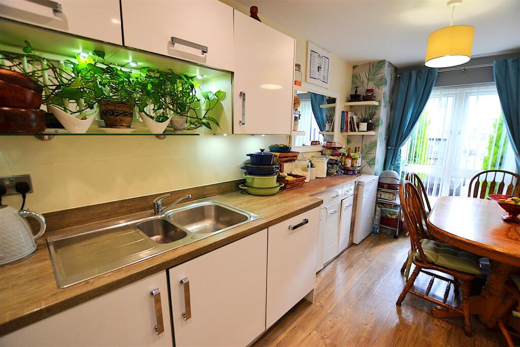 Additional property image - Appletree Way, Welwyn Garden City