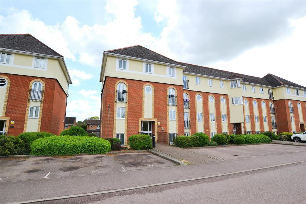 Main image of property: Walsingham Close, Hatfield