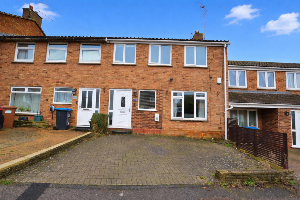 Main image of property: Bradshaws, Hatfield