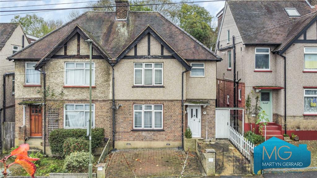 3 bedroom semidetached house for sale in Cranbrook Road, East