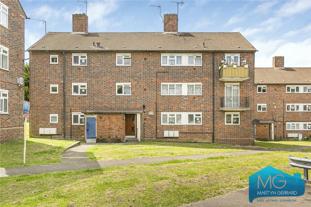 2 bedroom apartment for sale in Simmons Close, Whetstone, London, N20