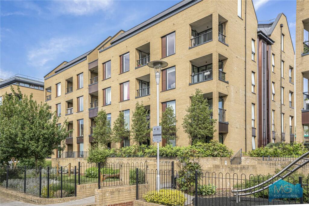 Main image of property: Quayle Crescent, London, N20