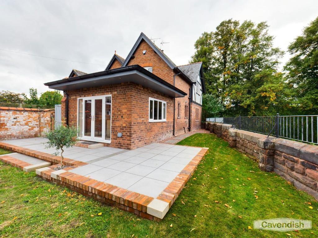 2 bedroom semi-detached house for sale in off Greenway Street, Handbridge, Chester, CH4