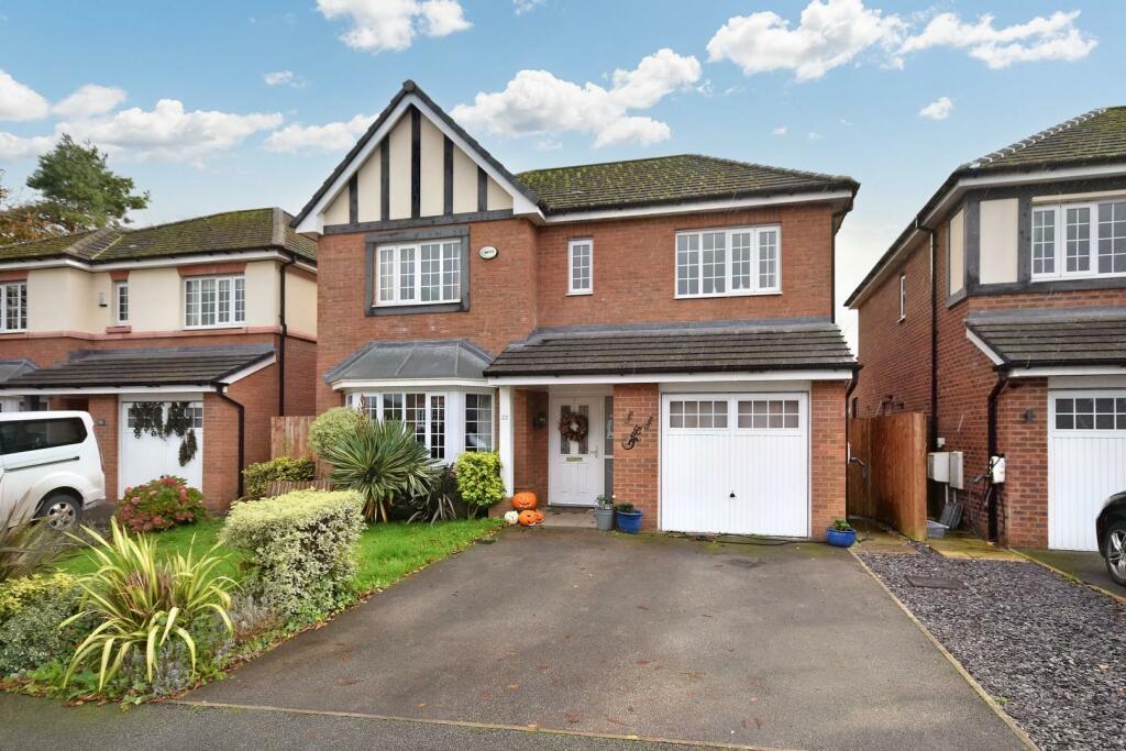 4 bedroom detached house for sale in Elm Tree Road, Saughall, Chester, CH1
