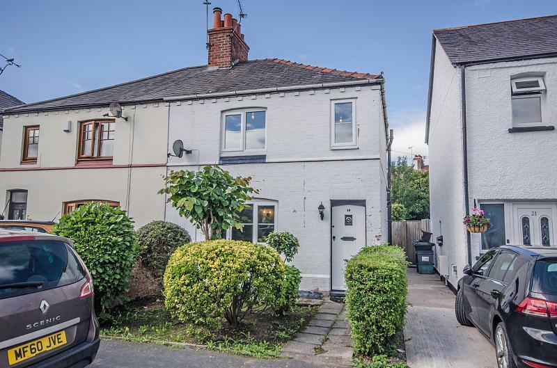 2 bedroom semidetached house for sale in Kings Road, Little Sutton