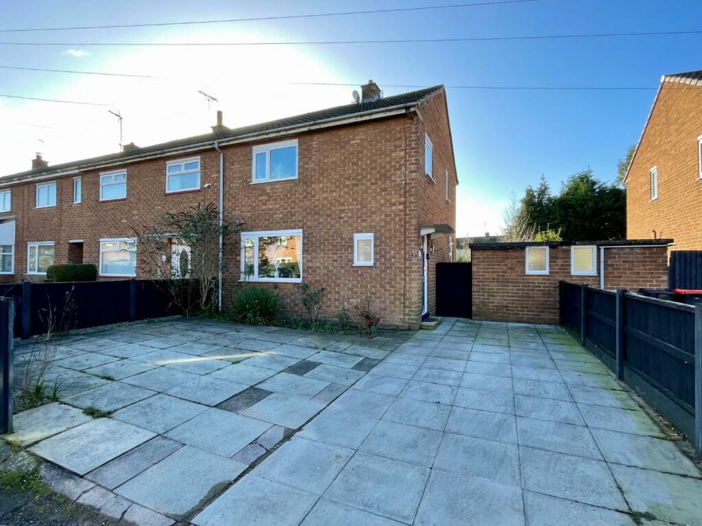 3 bedroom semidetached house for sale in Dukesway, Upton, Chester, CH2