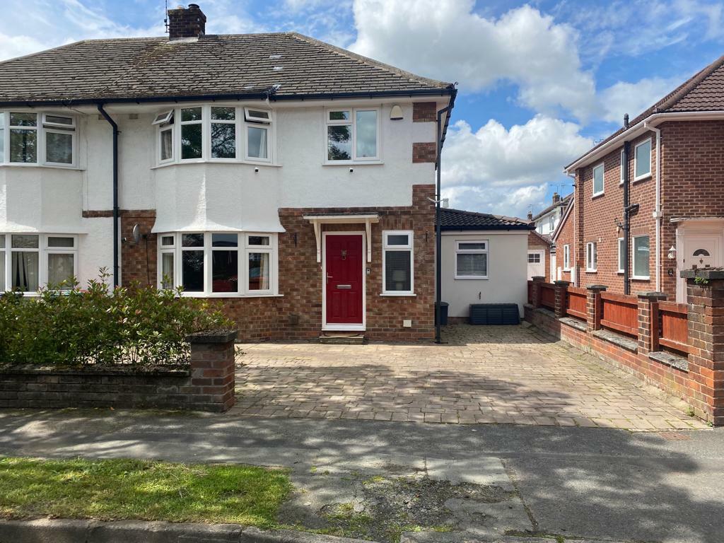3 bedroom semidetached house for sale in Woodlands Drive, Hoole, CH2
