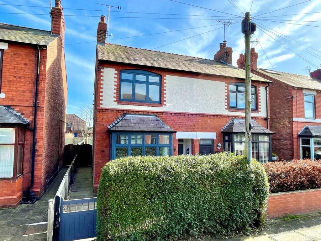 3 bedroom semidetached house for sale in Kingsley Road, Boughton, CH3