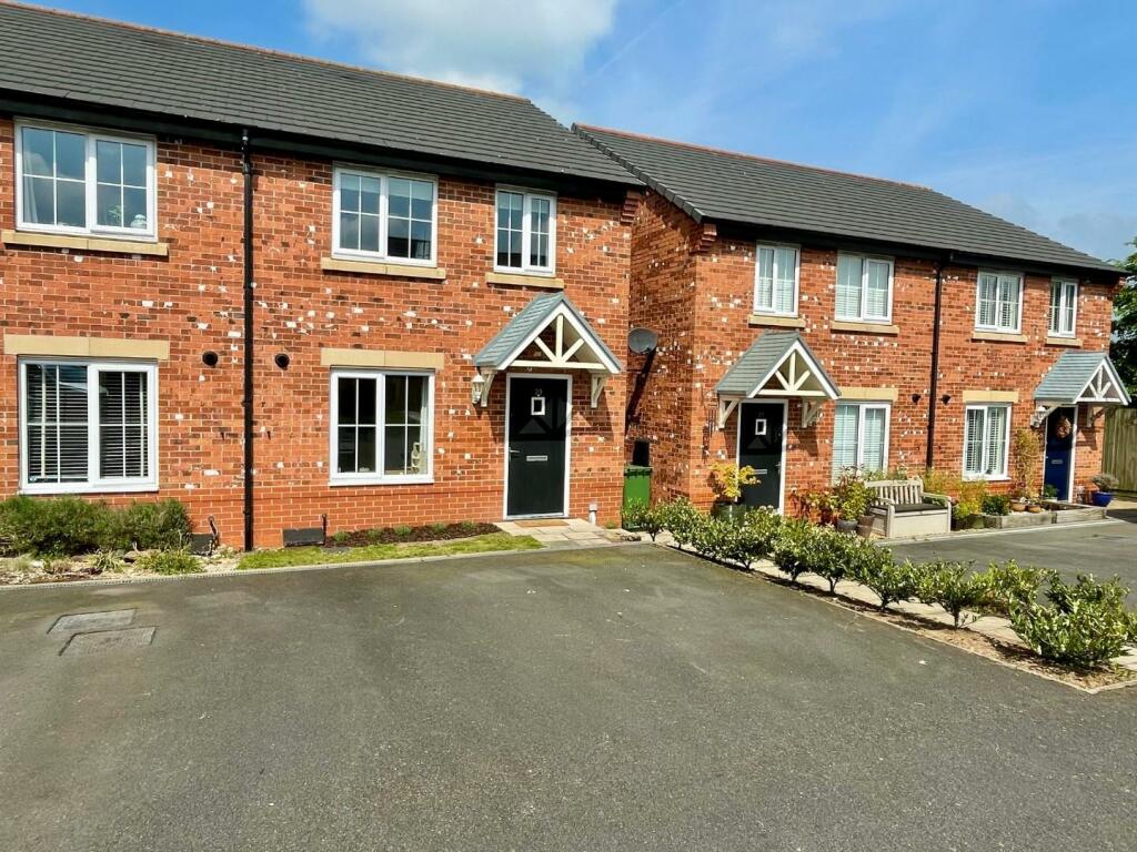 3 bedroom semidetached house for sale in Fairfax Avenue, Tarvin, CH3