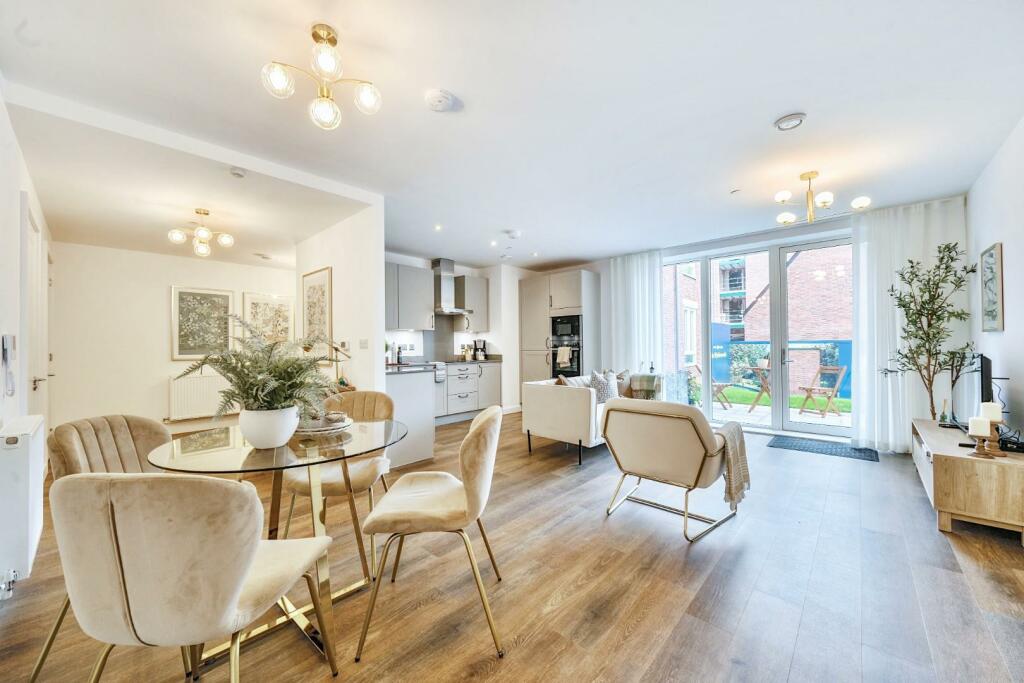 Additional property image - Pollard House, The Wyldewoods, Great Boughton, Chester