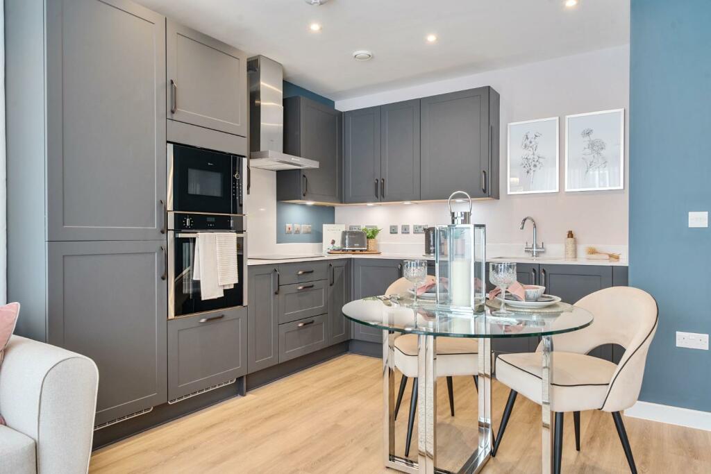 Additional property image - Glade House, The Wyldewoods, Great Boughton, Chester