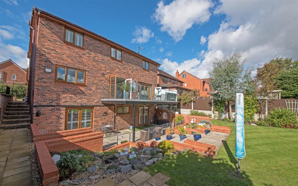 6 bedroom detached house for sale in Station Lane, Hawarden, Deeside, CH5