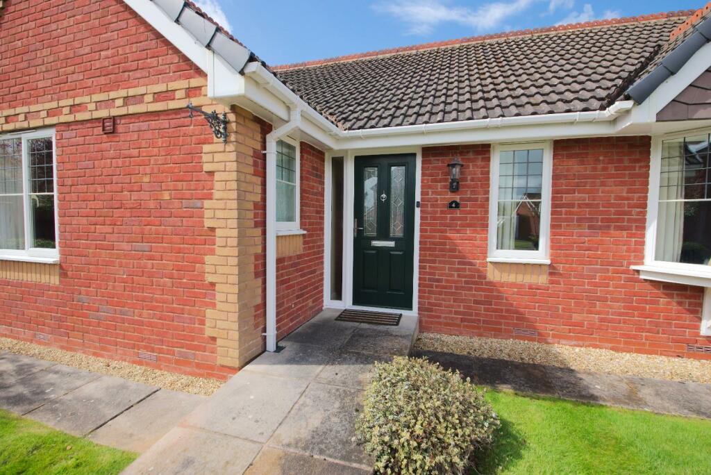 3 bedroom detached bungalow for sale in Cae Glas, Sychdyn, Mold, CH7
