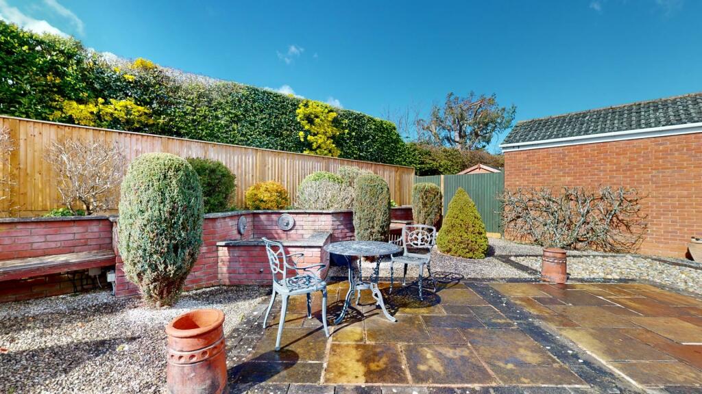 3 bedroom detached bungalow for sale in Cae Glas, Sychdyn, Mold, CH7