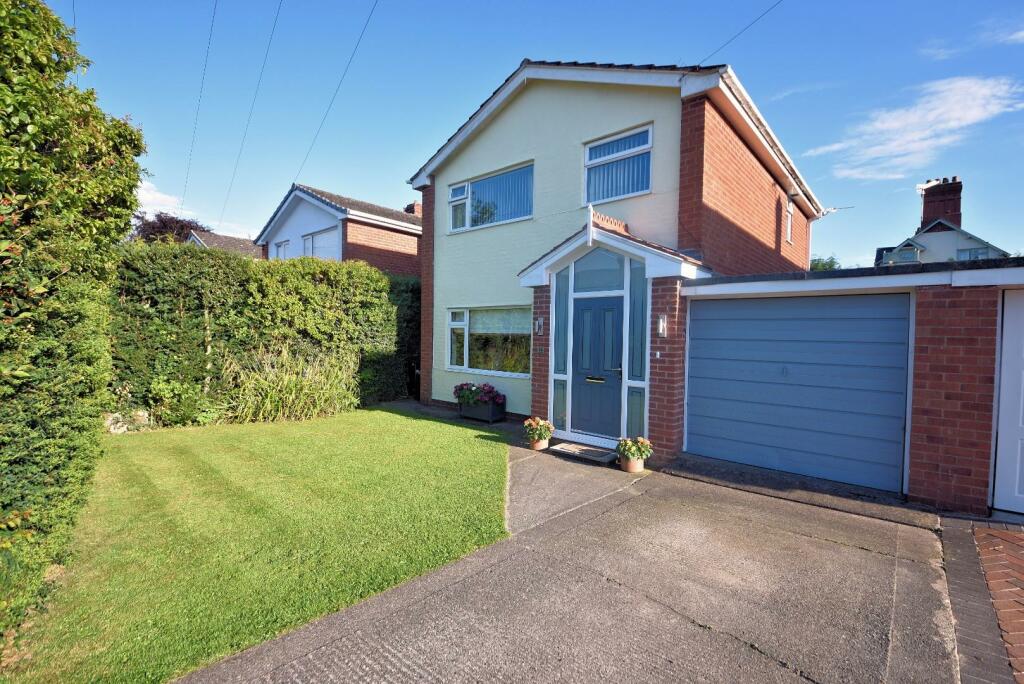 3 bedroom link detached house for sale in Church Meadow, Rhydymwyn