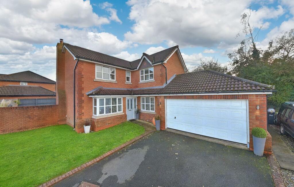 4 bedroom detached house for sale in Rhuddlan Road, Buckley, CH7