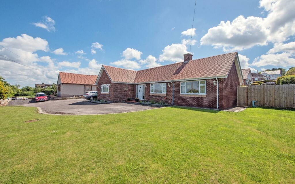 3 bedroom detached bungalow for sale in Tyddyn Messham, Bagillt, CH6