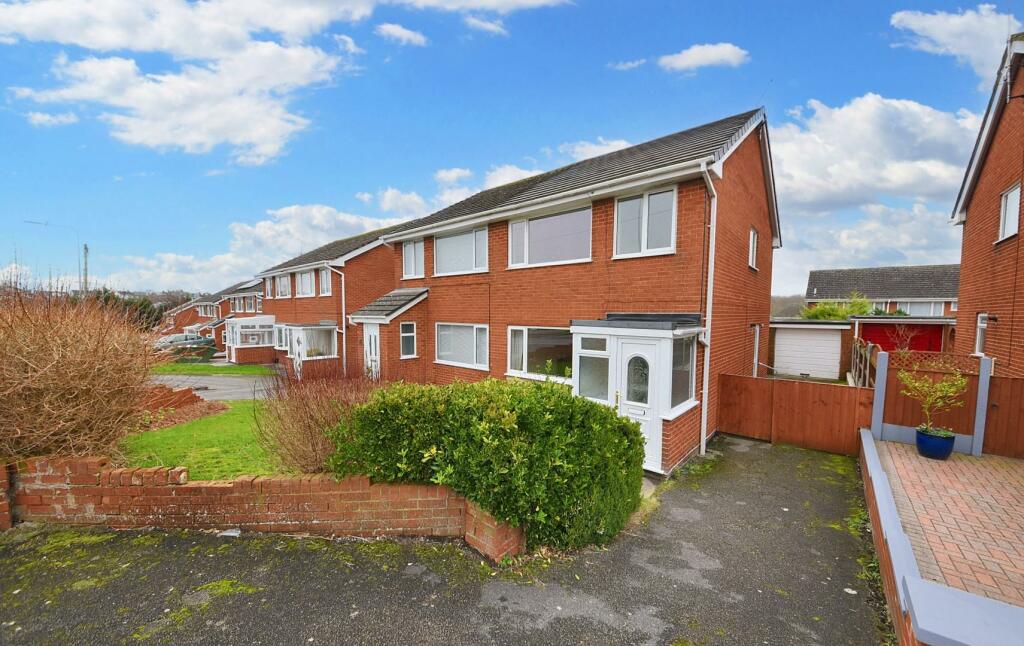 3 bedroom semidetached house for sale in Parc Derwen, Leeswood, Mold, CH7