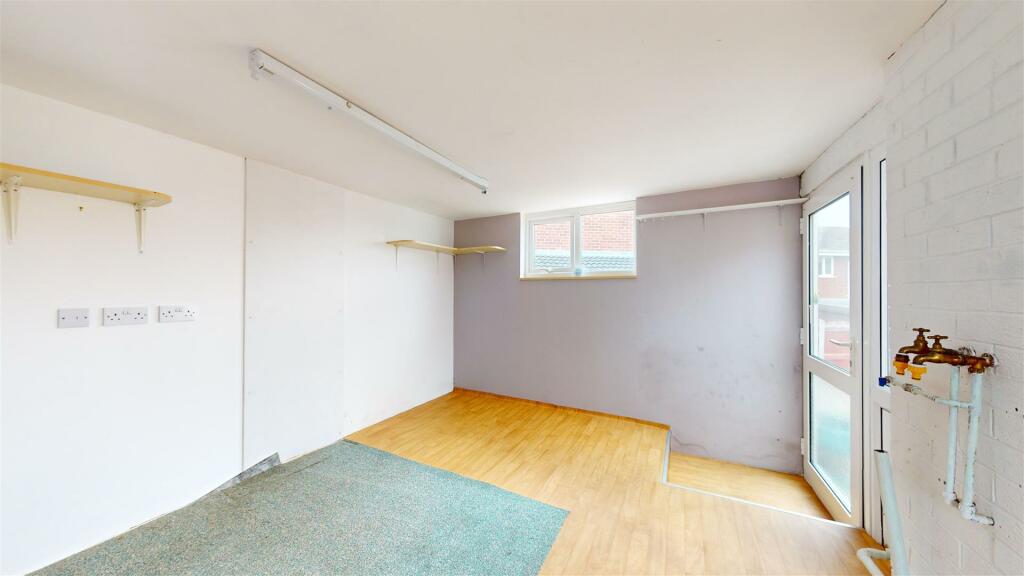 Additional property image - Pine Grove, Mynydd Isa, Mold