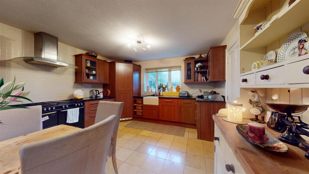 Additional property image - Ruthin Road, Gwernymynydd, Mold